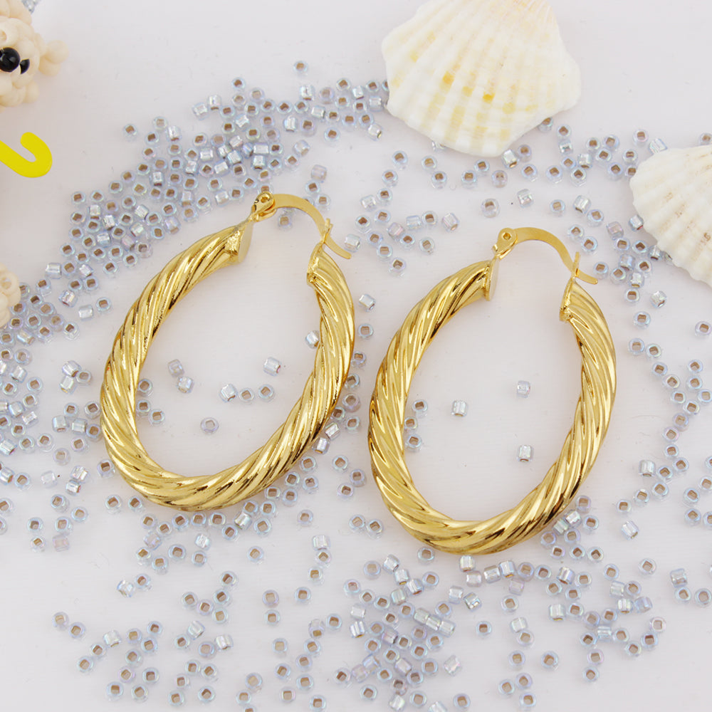 RMZ GOLD NYC 14k Gold Classic Oval Bamboo Hoop Earrings